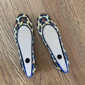 NEW - Roth’s Square Flats